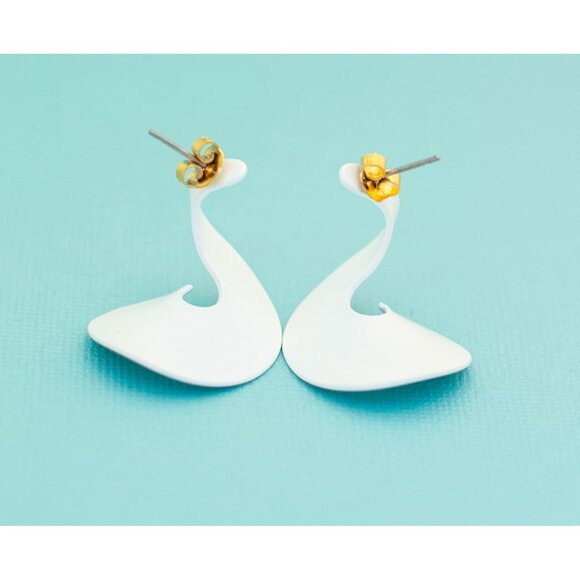Vintage Abstract White Ceramic Dangle Earrings by Avon, E24 - Picture 1 of 5